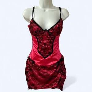 Leg avenue red and black